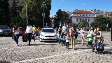 Протестиращи се събраха в столицата с искане за повече детски