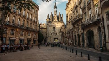 Две сгради са се срутили тази нощ във френския град