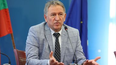 Стойчо Кацаров: Отменяме мерките до 2-3 седмици, ако дадат резултат 