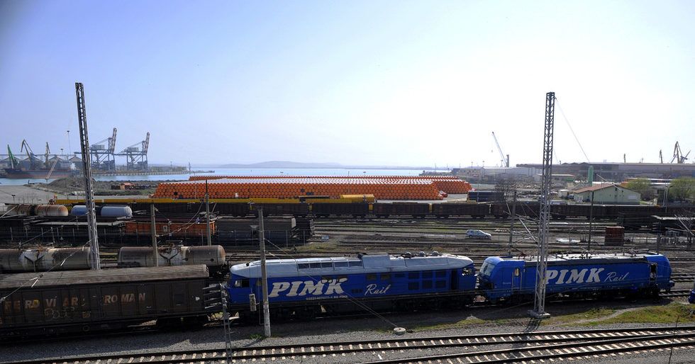  Руските тръби бяха складирани на пристанищата в Бургас и Варна още преди да се подпише договорът с Arkad. Фотограф: Йово Николов 