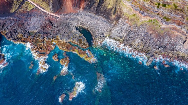 Вижте плажа, където океанската вода е гореща (видео)