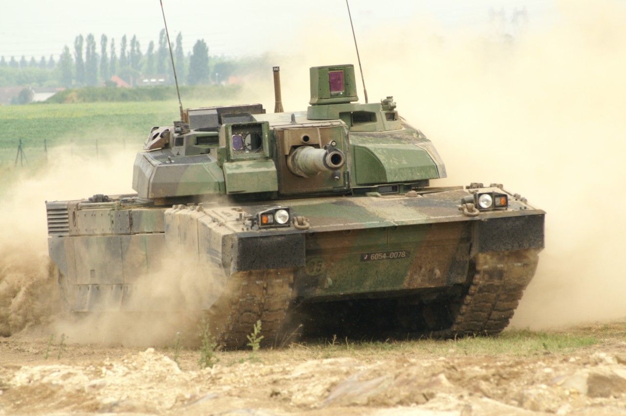 Leclerc e френски танк дебютирал през 80-те години на миналия век