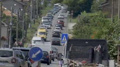Кошмарен е трафикът към морето по автомагистрала Тракия Заради ремонта