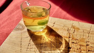 Шестима души са починали от отравяне с фалшив алкохол в