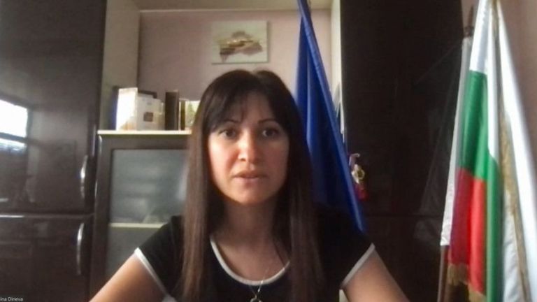 Българските следствени служби са издали документ, че отстраненият директор на