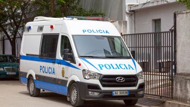 Четирима мъже са били убити при престрелка през нощта на