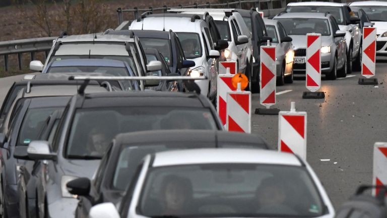 Километрично задръстване има на магистрала Тракия в посока София, алармираха