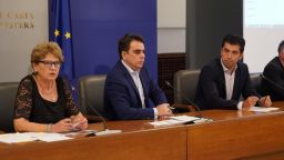 "ИнХаус" процедурите - вратичките в закона за финансиране без поръчка (видео)