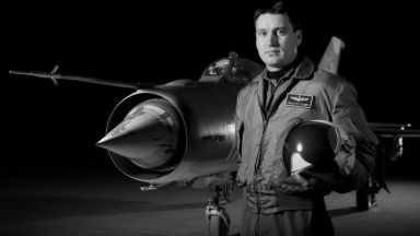 "Прекратено необосновано": Подновяват делото за смъртта на военния пилот Терзиев 