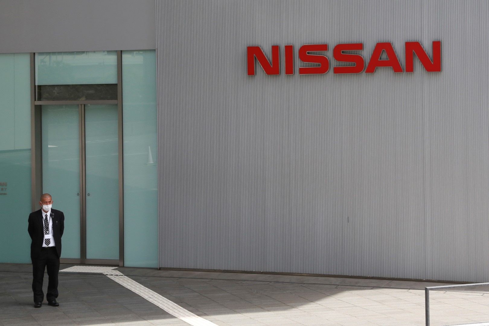 Nissan ще вложи до 423 милиона британски лири за производството на изцяло електрически кросоувър от ново поколение в британския завод