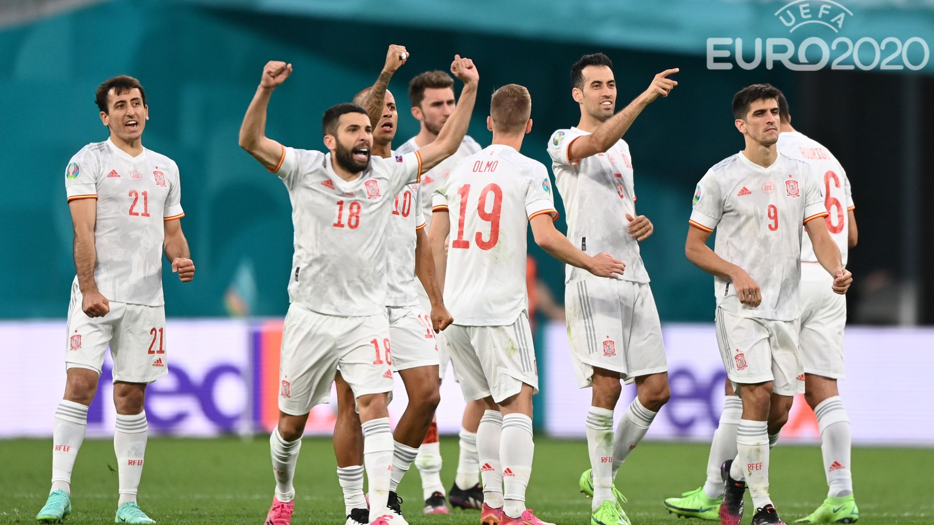 Кошмарни дузпи разплакаха Швейцария и пратиха Испания на полуфинал