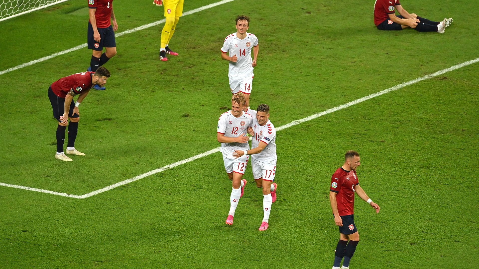 "Динамитът" взриви и Чехия, Дания е полуфиналист на Евро 2020
