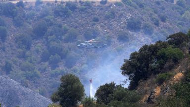 Втори ден Кипър се бори с най катастрофалния пожар в
