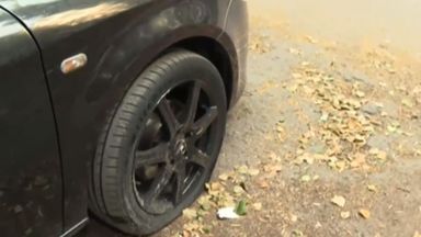 Десетки коли в кв Борово осъмнаха с нарязани гуми съобщава