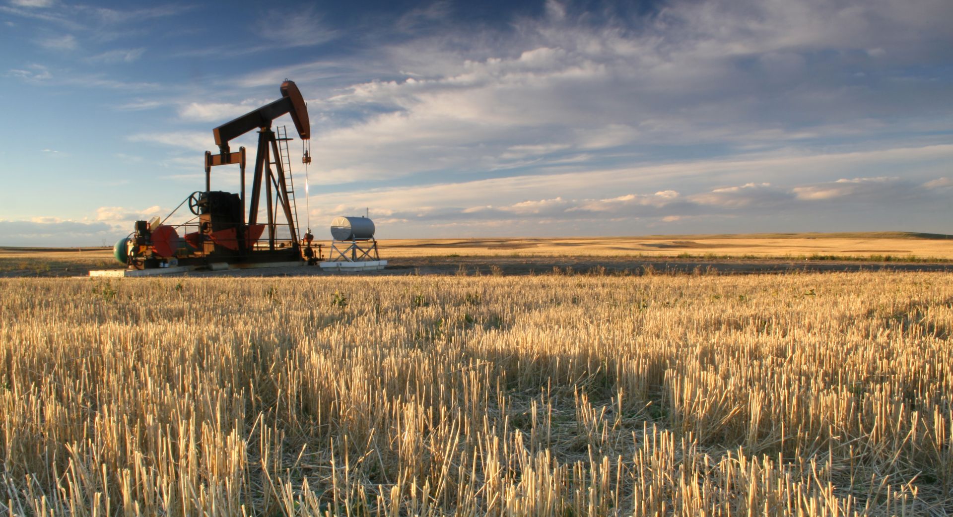 Инвестирайте в петрол или рискувате "зеленото" бъдеще, предупреждава шефът на BP