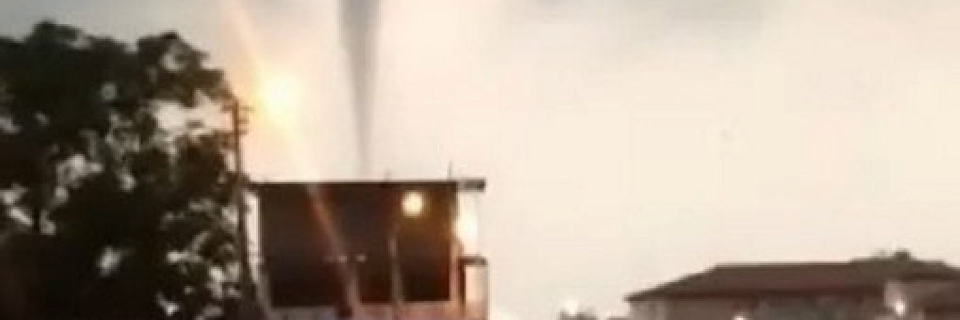 Торнадо връхлетя бреговете на Южна Турция и нанесе сериозни щети (видео)