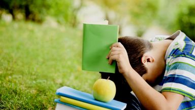 За малките "трудни" читатели – две поредици, които превръщат четенето в детска игра