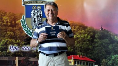 Със своите 78 навършени години Христо Шопов е най възрастният студент