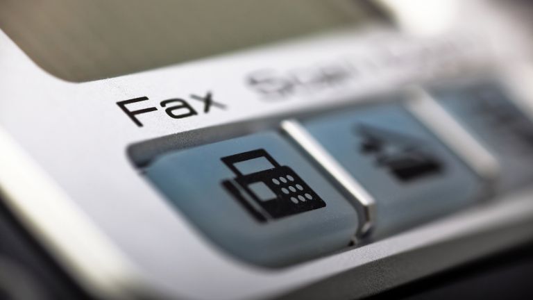 Великобритания се сбогува с факса