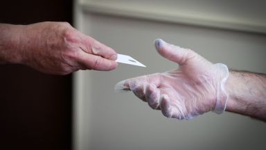 В трите най големи секции в Берлин не са се явили