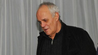 Процесът на революцията е сложен тя изяжда децата си Всички