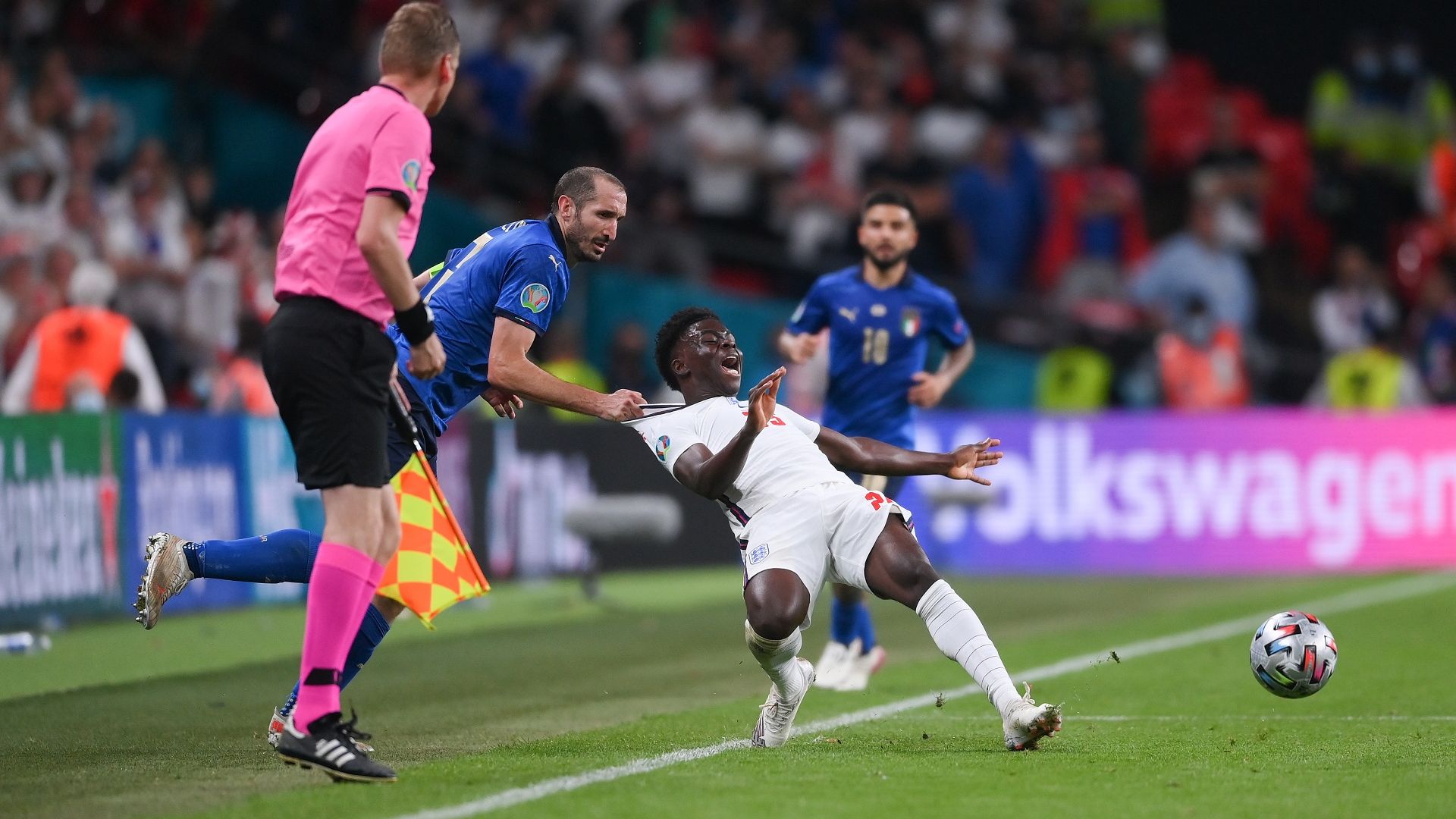 В повторение на финала: Италия с нов опит да приземи Англия 