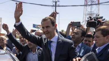 В Сирия повишиха заплатите на държавните служители и военните с