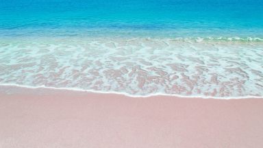 Туристите са изнесли 6 тона пясък от плажовете на Сардиния това лято
