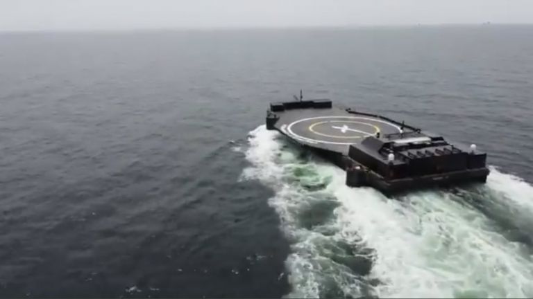 SpaceX представи изцяло роботизираната морска платформа