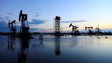 Русия обяви, че е пренасочила целия си петрол към "приятелски" държави