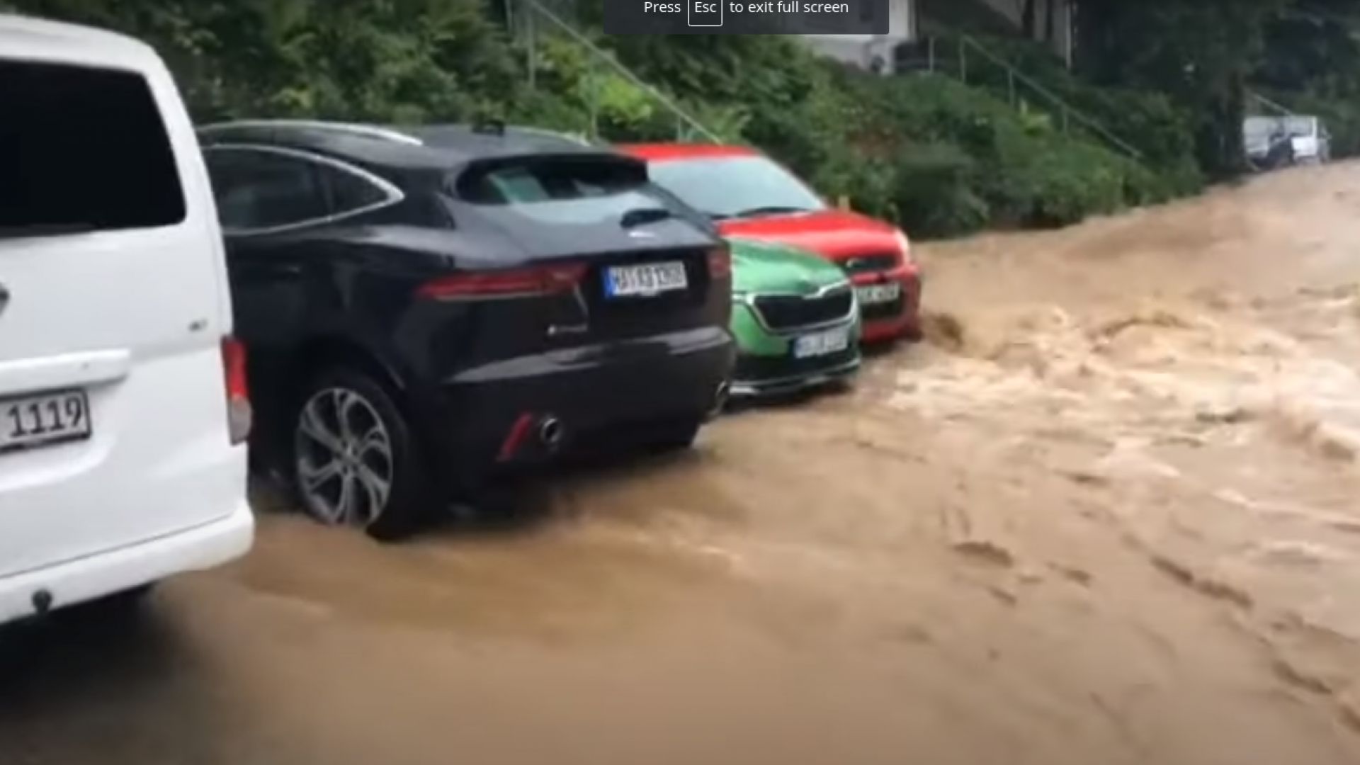 Невиждан потоп в Германия: Отнесени къщи, над 50 изчезнали и 9 загинали (видео)
