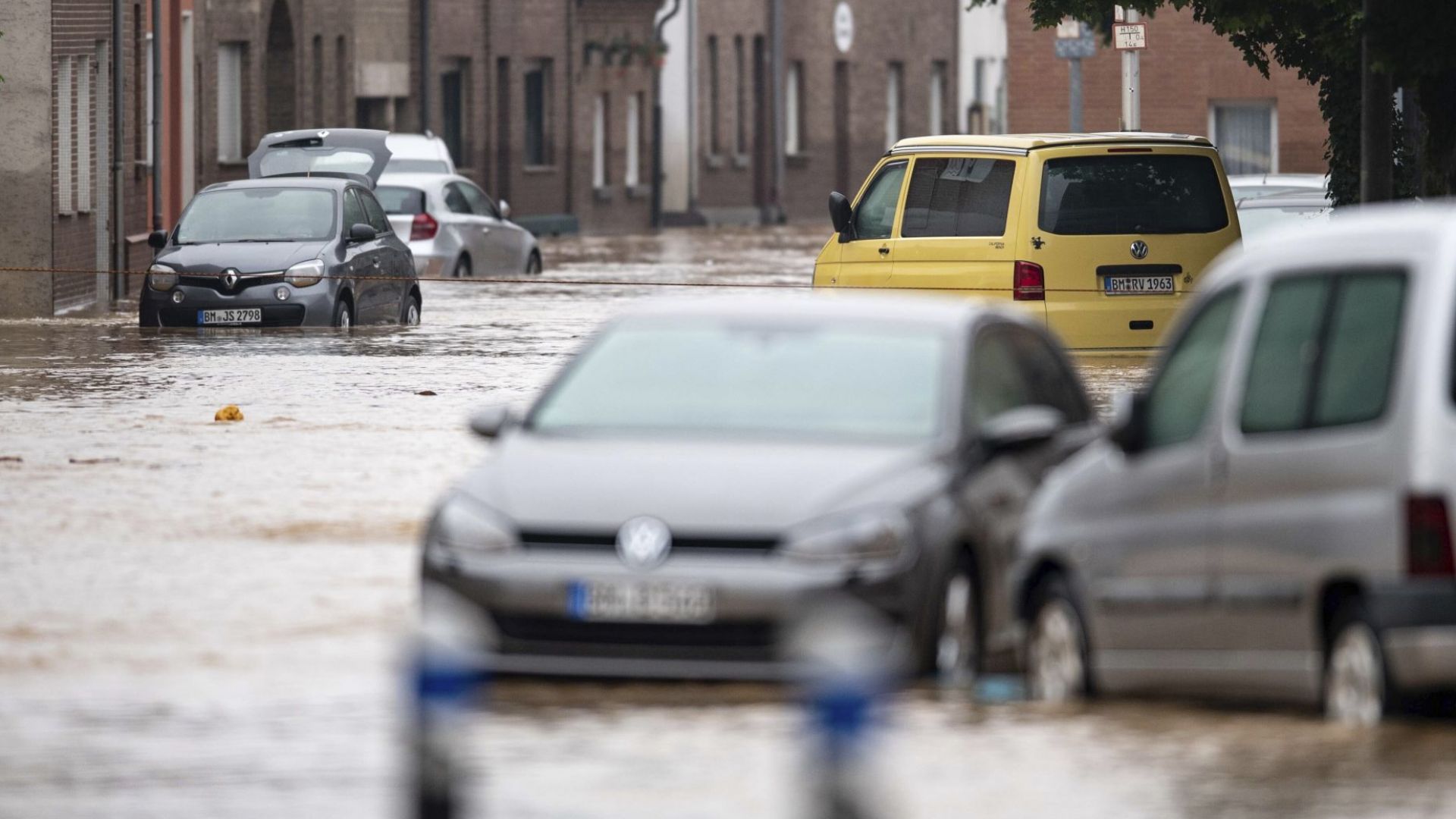 Наводненията в Германия и Турция вземат нови жертви