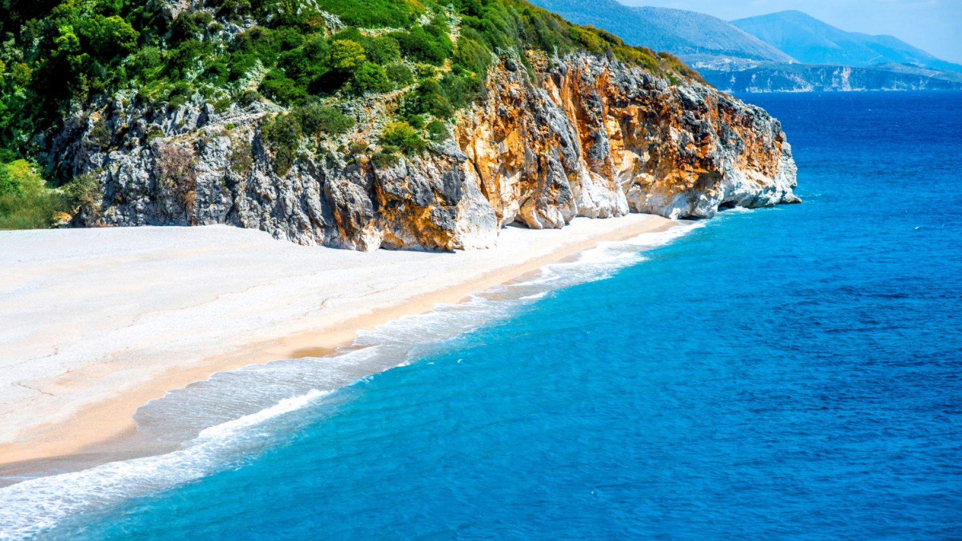 Над 10 милиона чуждестранни туристи са посетили Албания през 2023 г.