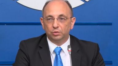 След като лидерът на Има такъв народ оттегли номинацията на