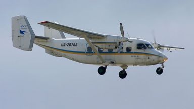 Руски пътнически самолет Ан 28 с най малко 13 души на борда