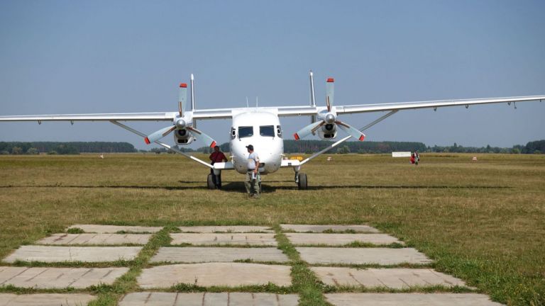 Открит е пътническият самолет Ан-28, изчезнал от радарите в района