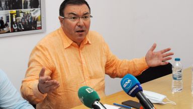 Не знам на министър Стойчо Кацаров кой му вярва още