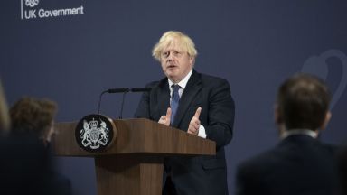 Британският премиер Борис Джонсън призова своите сънародници да бъдат предпазливи