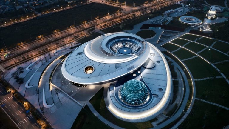 В Шанхай бе открит най-големият в света планетариум