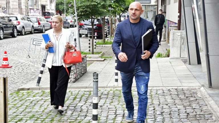 Станислав Недков - Стъки инициира национален референдум с 3 точки.