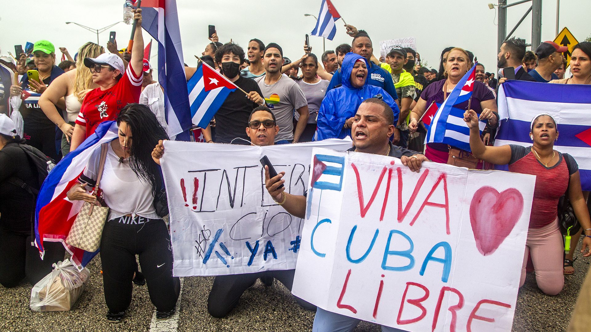 Бунтът в Куба върна някои права, но не промени политиката. Карибите влизат в дневния ред на Байдън 