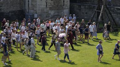 Ден на свободата или скок в неизвестното Днес Англия се