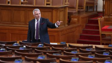 Николай Хаджигенов: Слави има тежката задача да прави кабинет, но не се справя добре