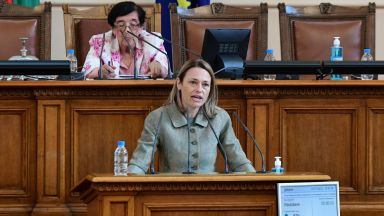 Ива Митева отново беше избрана за председател на Народното събрание