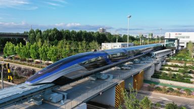 Китай показа най-бързия влак в света