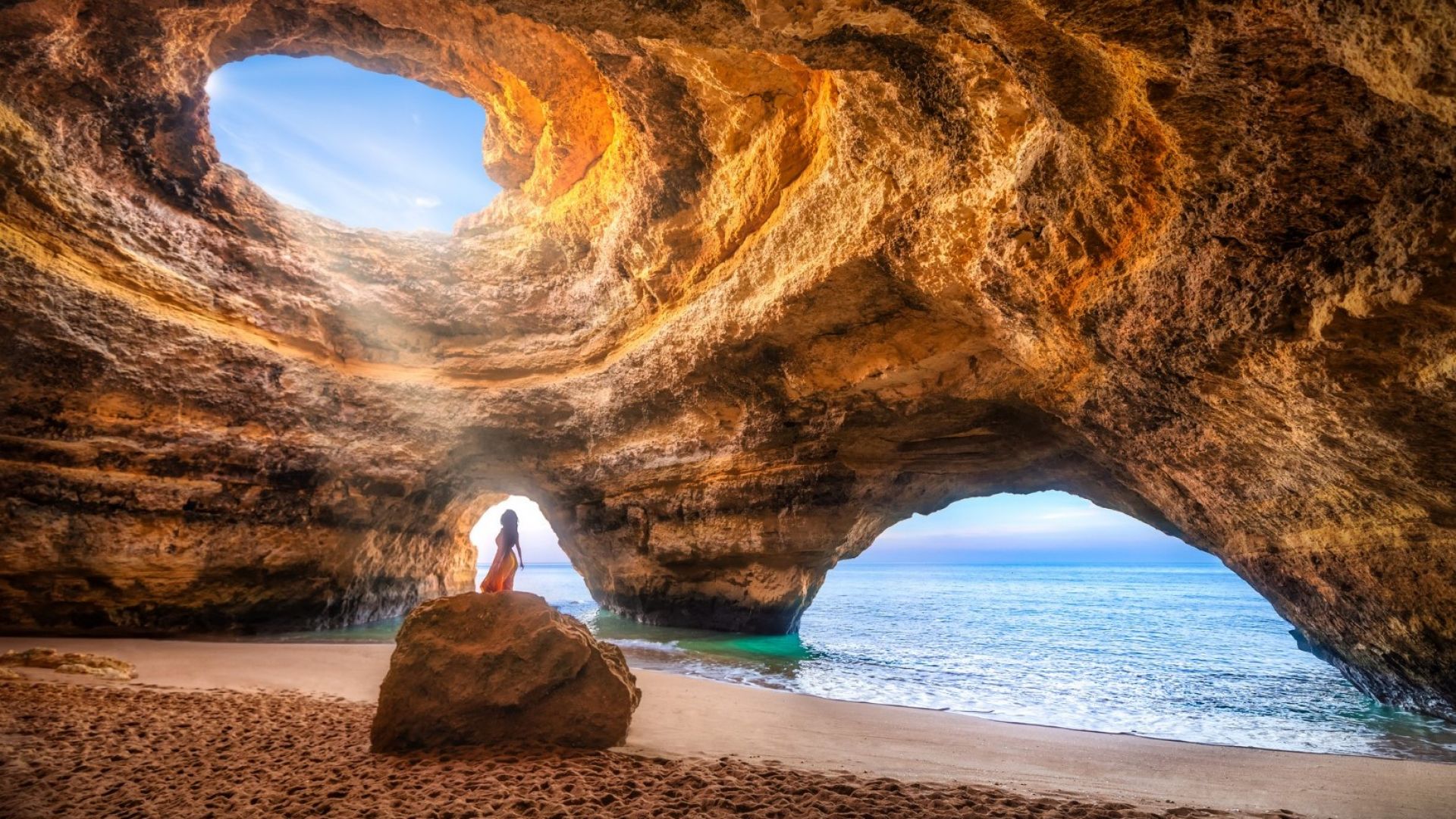 Спираща дъха Португалия: Плажът с пещера в Бенагил (снимки)