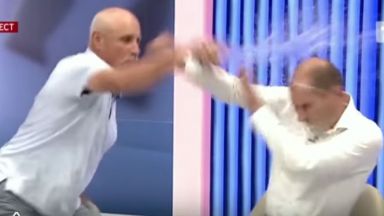 Молдовските политици Сергиу Тофилат и Генадий Косован шокираха телевизионните зрители