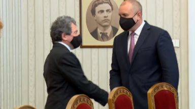 Президентът Румен Радев започна консултации с партиите за съставяне на