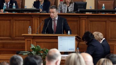 Янаки Стоилов предлага до дни на депутатите правосъден модел без спецсъд