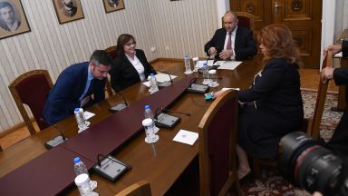 Третата политическа сила БСП започна консултации с президента Румен Радев